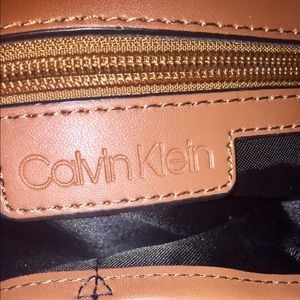 Calvin Klein Bags - Calvin Klein Crossbody Purse Calvin Klein Bags - Calvin Klein Crossbody Purse